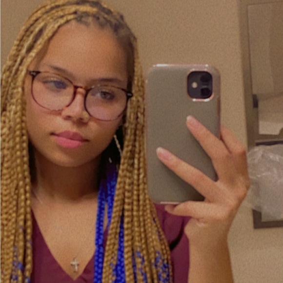 Meet your Posher, Lashay - Picture 1 of 1